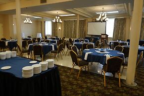 Prince Arthur Waterfront Hotel & Suites