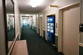 Prince Arthur Waterfront Hotel & Suites
