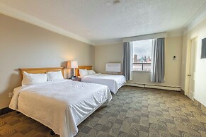 Prince Arthur Waterfront Hotel & Suites