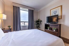 Prince Arthur Waterfront Hotel & Suites
