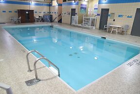 Prince Arthur Waterfront Hotel & Suites