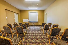 Prince Arthur Waterfront Hotel & Suites