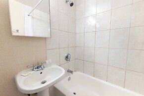 Prince Arthur Waterfront Hotel & Suites