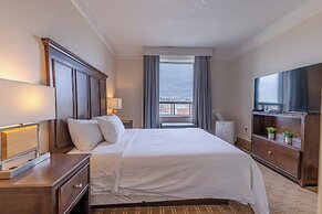 Prince Arthur Waterfront Hotel & Suites