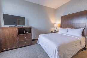 Prince Arthur Waterfront Hotel & Suites