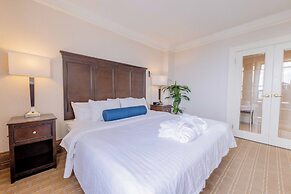 Prince Arthur Waterfront Hotel & Suites