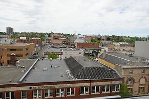 Prince Arthur Waterfront Hotel & Suites