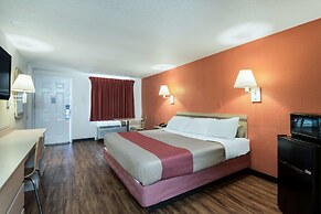 Motel 6 Newport News, VA