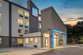 Motel 6 York, PA - North