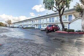 Motel 6 Hayward, CA - East Bay