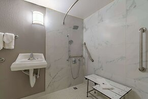 Motel 6 Hayward, CA – Silicon Valley Gateway