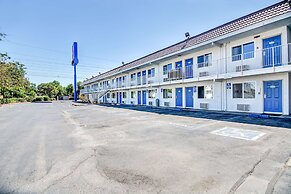 Motel 6 Stockton, CA - Charter Way West