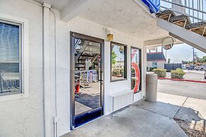 Motel 6 Stockton, CA - Charter Way West
