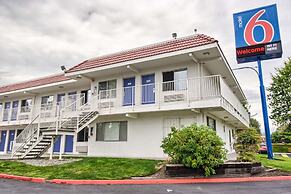 Motel 6 Everett, WA - South