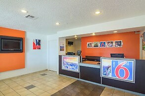 Motel 6 Lawton, OK