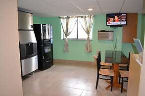 Super 8 by Wyndham Devils Lake