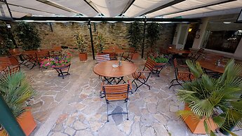 Hotel Virxe da Cerca by Pousadas de Compostela