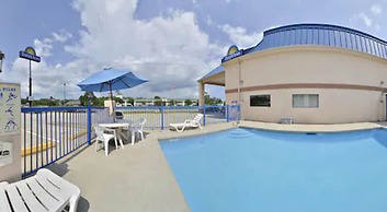Days Inn by Wyndham Ocean Springs