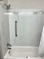 Days Inn by Wyndham Denham Springs-Baton Rouge East