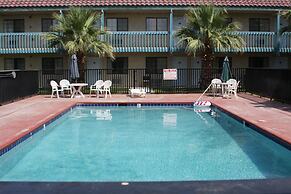 Days Inn & Suites by Wyndham Needles