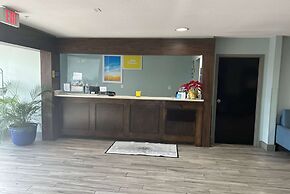 Days Inn by Wyndham Panama City/Callaway