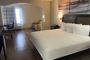 Days Inn by Wyndham Panama City/Callaway