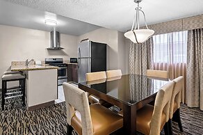 Best Western Los Alamitos Inn & Suites