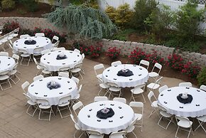 Quality Inn Fayetteville near Historic Downtown Square