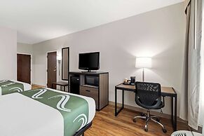 Quality Inn Fayetteville near Historic Downtown Square