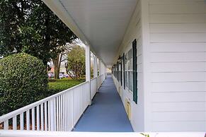 Quality Inn Fayetteville near Historic Downtown Square