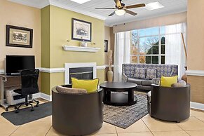 Quality Inn Fayetteville near Historic Downtown Square