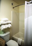 Quality Inn Fayetteville near Historic Downtown Square