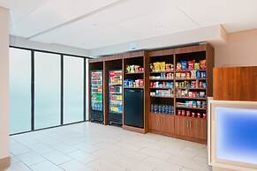 Holiday Inn Express Ft. Lauderdale Cruise-Airport by IHG