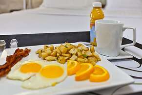 Holiday Inn & Suites Bolingbrook by IHG