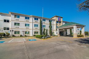 Motel 6 Dallas, TX - North - Richardson