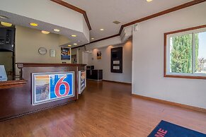 Motel 6 Dallas, TX - North - Richardson