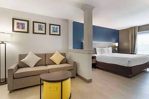 Comfort Inn & Suites FM1960-Champions