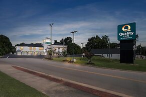Quality Inn Sandersville