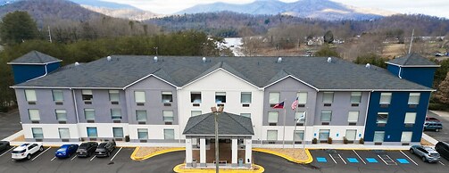 Holiday Inn Express & Suites Hiawassee, an IHG Hotel