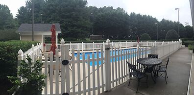 Holiday Inn Express Hotel & Suites Conover (Hickory Area) by IHG