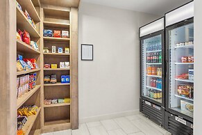 Holiday Inn Express & Suites Tacoma by IHG