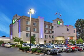 Holiday Inn Express & Suites Tacoma by IHG