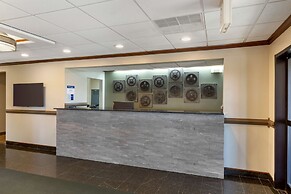 Best Western Plus South Hill Inn