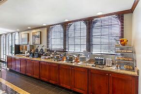 Best Western Plus South Hill Inn