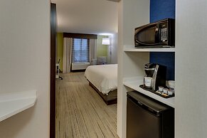 Holiday Inn Express & Suites Troy by IHG