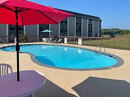 Quality Inn & Suites Lexington South