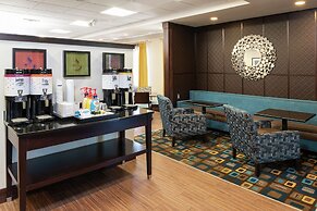 Hampton Inn & Suites Cleveland-Airport/Middleburg Heights
