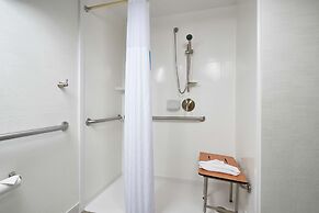 Hampton Inn Louisville I-65 @ Brooks Rd.