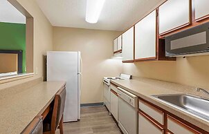 Extended Stay America Suites Cleveland Westlake