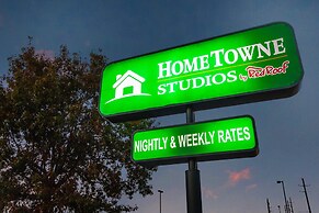 HomeTowne Studios by Red Roof Houston - West Oaks/ Energy Corridor